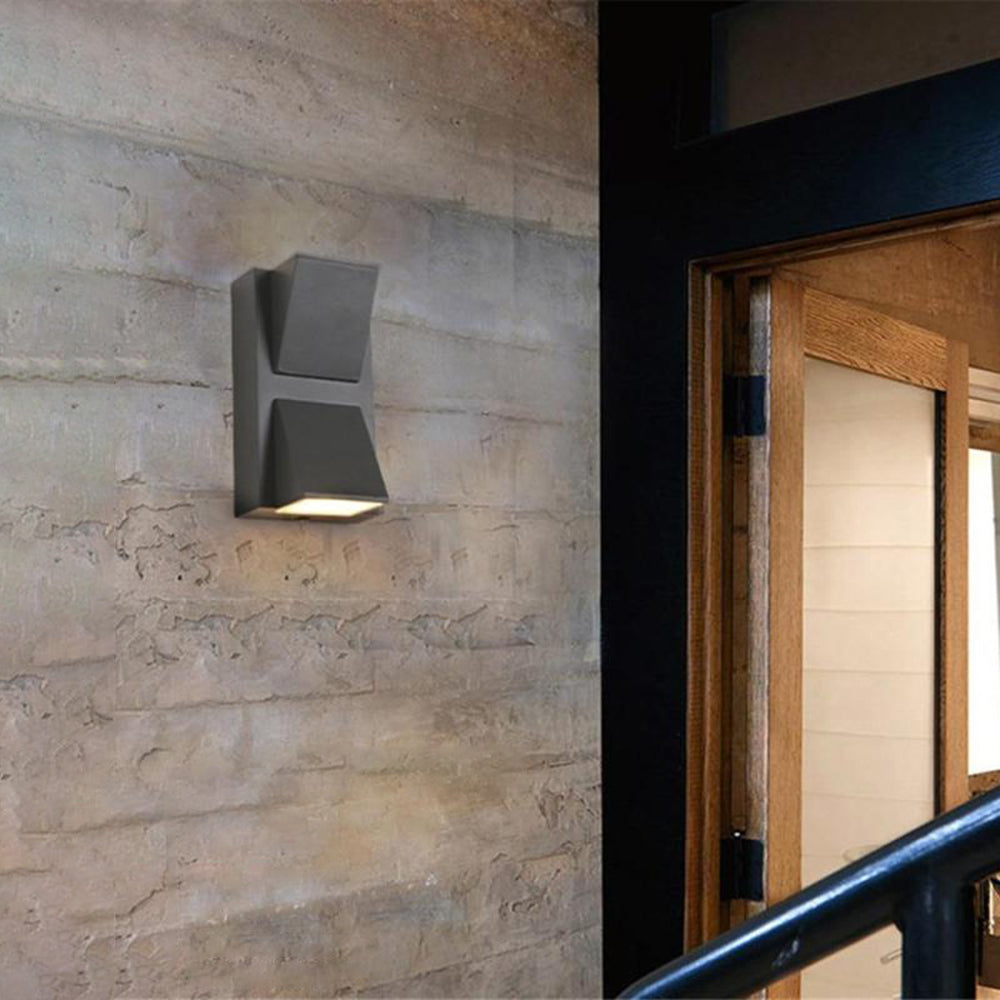 Aeronix Modern Black Metal LED Outdoor Wall Light Fixture
